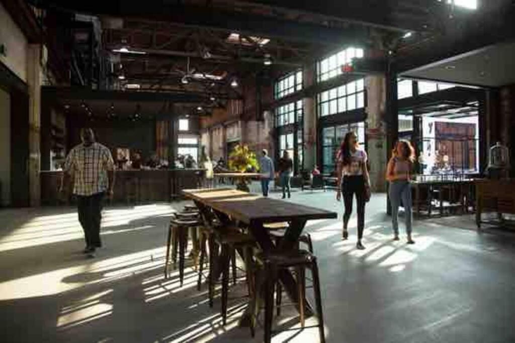 Chic Bungalow Apartment Steps From Armature Works & Downtown Riverwalk Tampa Extérieur photo