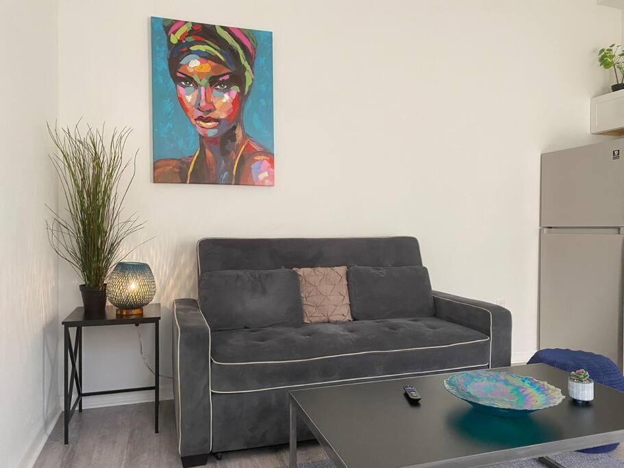 Chic Bungalow Apartment Steps From Armature Works & Downtown Riverwalk Tampa Extérieur photo