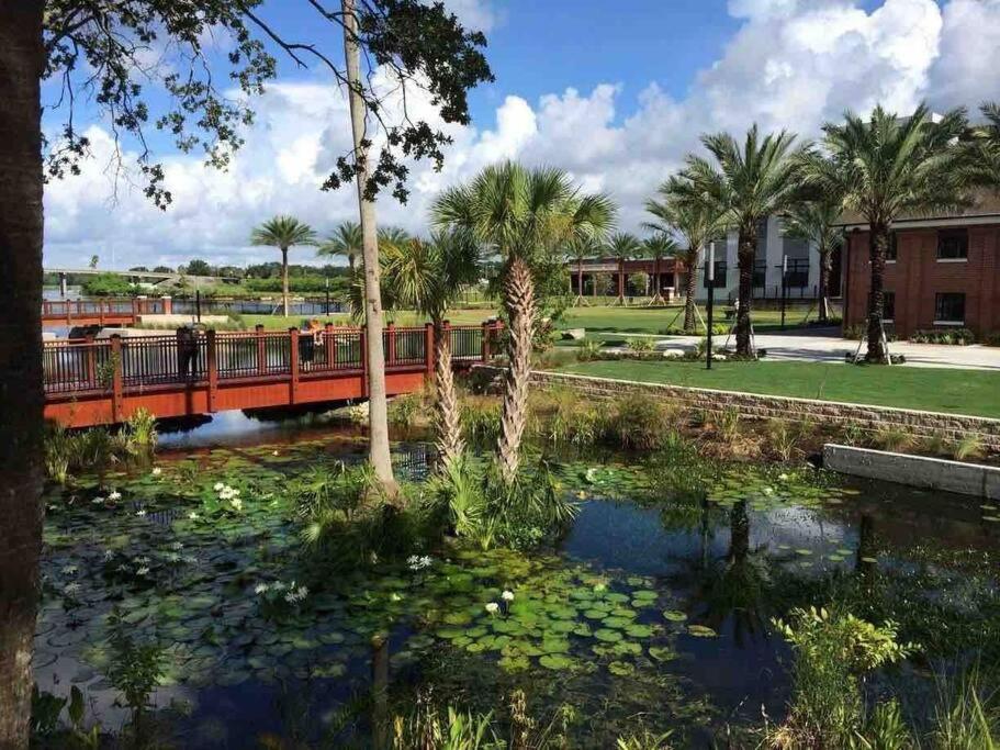 Chic Bungalow Apartment Steps From Armature Works & Downtown Riverwalk Tampa Extérieur photo